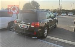 تۆیۆتا لاند کروزەر